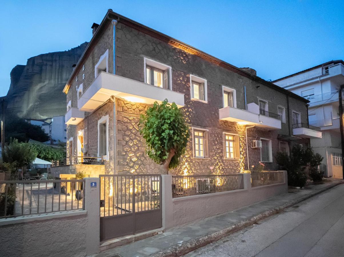 The Rock Guesthouse カランバカ エクステリア 写真