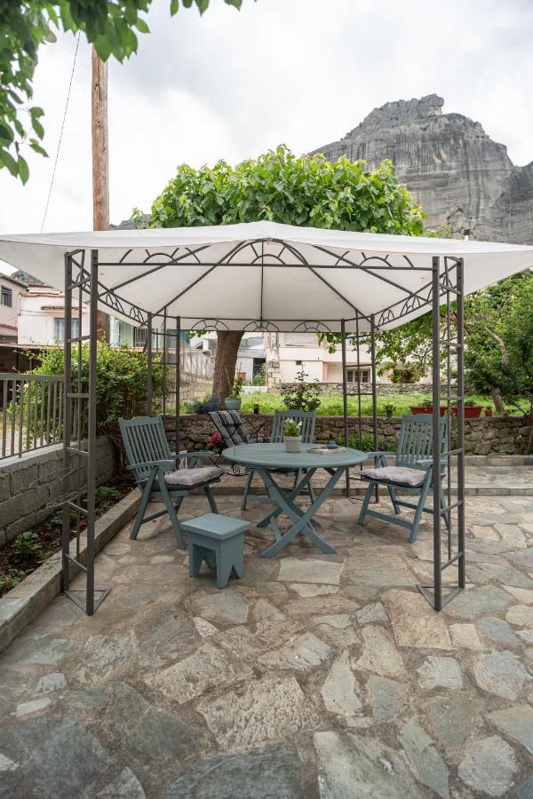 The Rock Guesthouse カランバカ エクステリア 写真